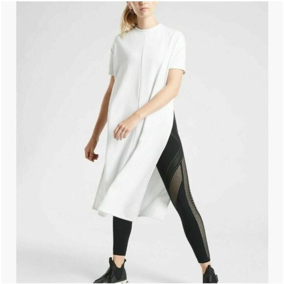 Athleta Tops - 🔥🔥5 for $25🔥🔥 Athleta white short sleeve long sweatshirt side slits trendy top